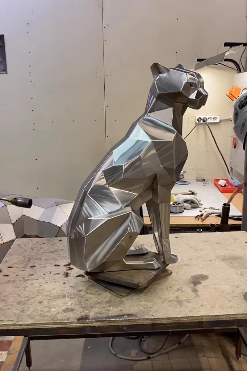 sculpture aluminium