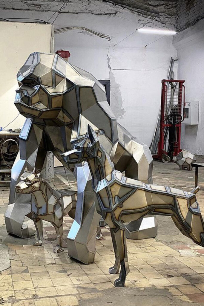 sculpture aluminium